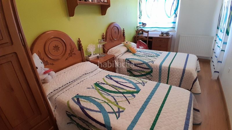 Foto c261c8b9-da3a-401b-870e-b082a1dcc9ca. Casa adossada amb aparcament a Yecla
