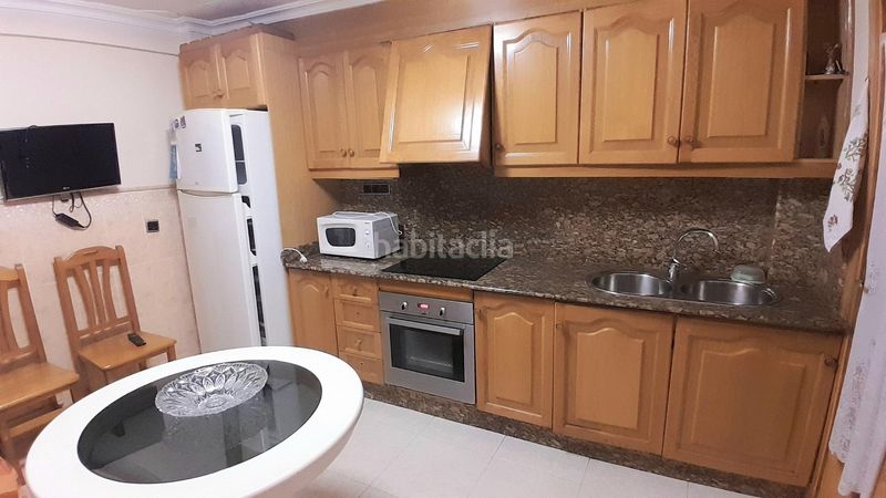 Foto fb350b04-cb55-43f1-885b-b4e2959cc047. Casa amb calefacció aparcament a Yecla
