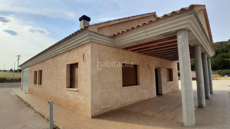Foto 07e83334-eaf2-41e6-bd1b-a6d0091ae0ec. Xalet amb aparcament a Yecla