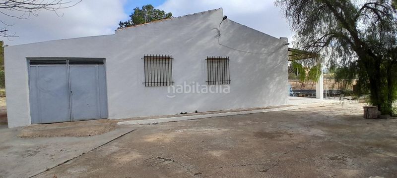 Foto 695403af-7ceb-4d0a-9467-9f765622c8d2. Chalet  con piscina a 1,5 km en Yecla
