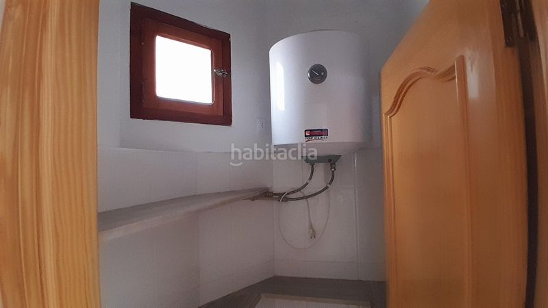 Foto 690dc8cf-4222-47d4-bfda-d8a6bf2dbd26. Pis a Yecla