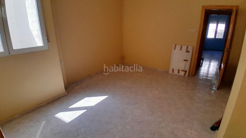 Foto 82ac6a2f-0267-4dea-8405-4473f13541c5. Pis a Yecla
