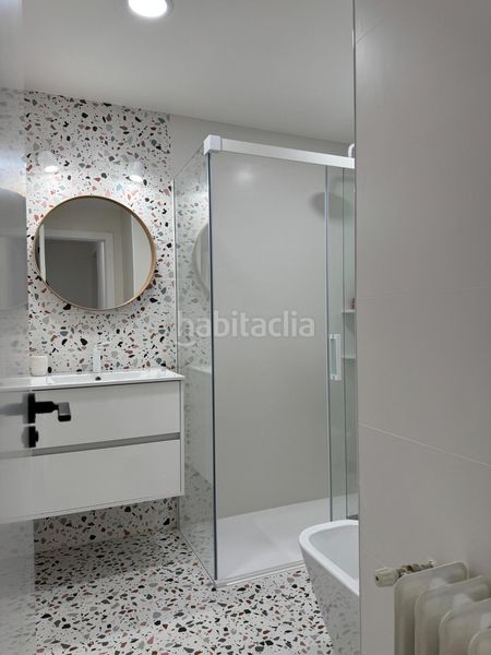 Foto b757fbf1-3fa9-4db0-9675-f7fe6236018e. Piso  moderno con ascensor en Yecla