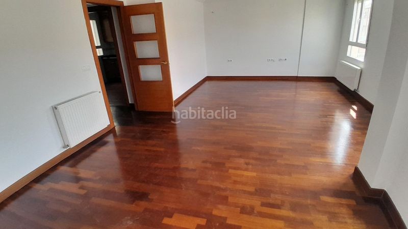 Foto 9b25064c-48e5-4ae2-8f5a-b6a74c6c14dc. Appartamento con riscaldamento parcheggio in Yecla