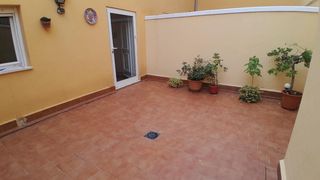 House in Yecla. Casa  duplex con garaje en yecla