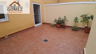 Casa in Yecla. Casa  duplex con garaje en yecla