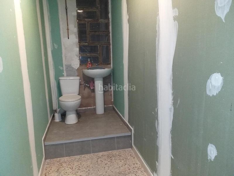 Foto 96db637e-dff7-4646-8349-c98eb6ea1d21. Local comercial  junto a correos en Yecla