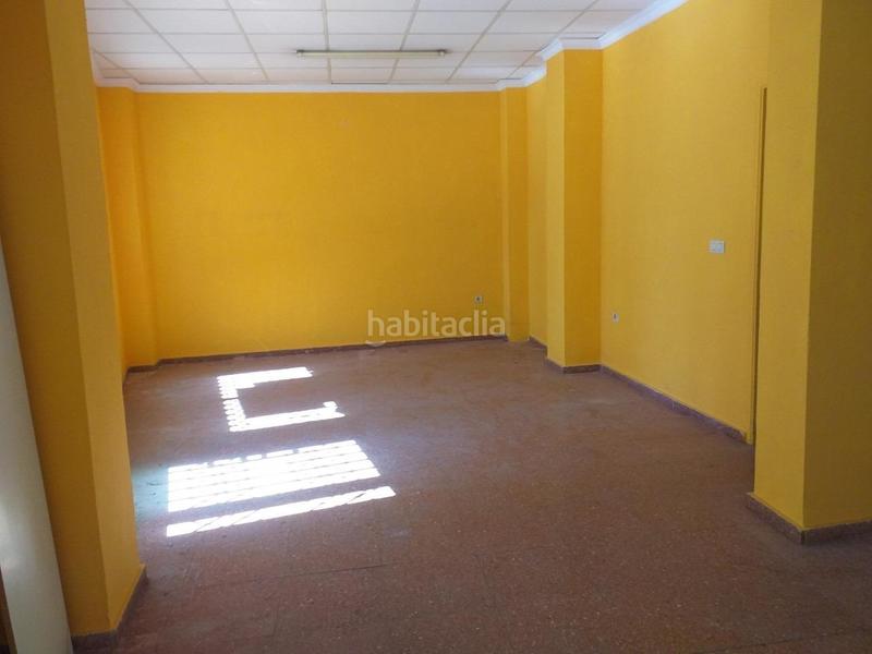 Foto 98d8ae7c-9bfa-4129-bc0a-af4da93cd478. Local comercial  a 2 calles en Yecla