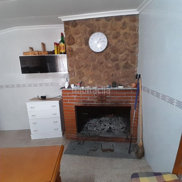 Foto 4325f6d2-4098-4be1-90b3-0714c7e2ab42. Casa amb aparcament a Yecla