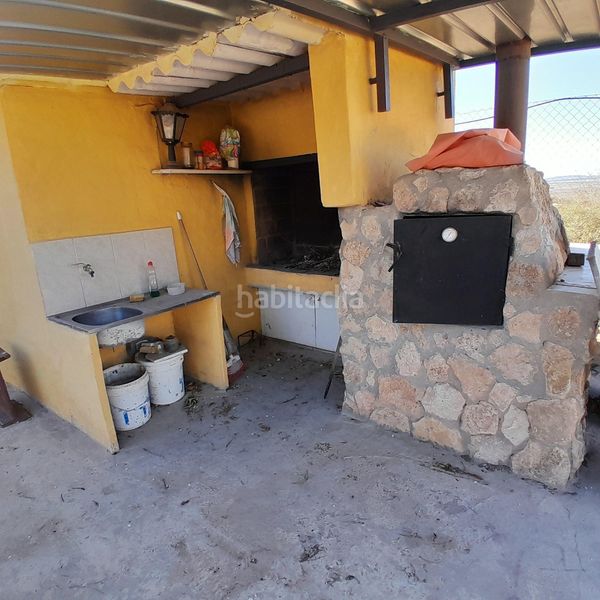 Foto a7b2f546-04ab-464c-8520-81622e6ae5e0. Casa amb aparcament a Yecla