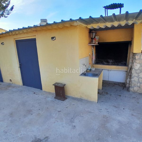 Foto bfa6a180-af6f-434f-bbd4-83365ae59248. Casa amb aparcament a Yecla