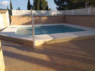 Chalet à Yecla. Chalet con piscina a 400 mts de yecla