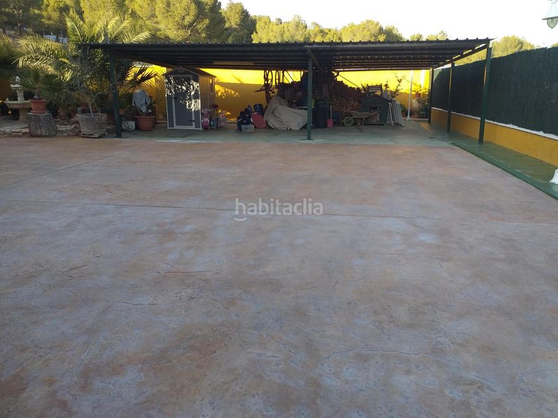Foto e7611bda-1b43-4364-8ac7-411596b13696. Xalet amb calefacció aparcament piscina a Yecla