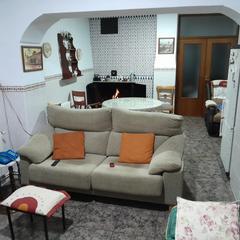 Casa a Yecla. Casa independiente con garaje y patio en yecla