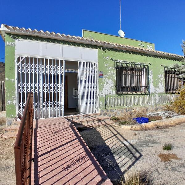 Foto 508a60b5-43c9-4d0c-975f-7b9ee9c5bbf3. Nave industrial nave chalet linea carretera en Yecla