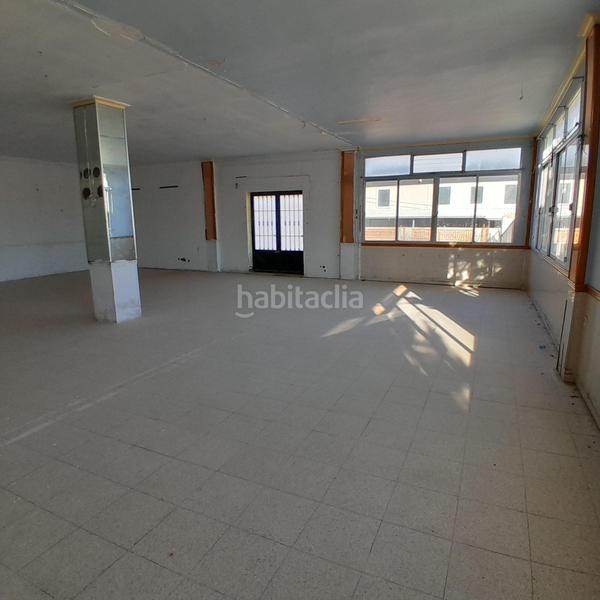 Foto 5801d46d-976b-4ef0-a6ff-67fac9934245. Nave industrial nave chalet linea carretera en Yecla