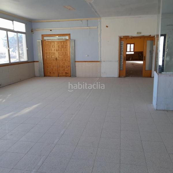 Foto 65ef0f5d-0aca-45b7-b276-c32da80684f0. Nave industrial nave chalet linea carretera en Yecla
