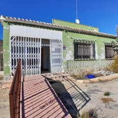 Capannone industriale in Yecla. Nave  chalet linea carretera en yecla