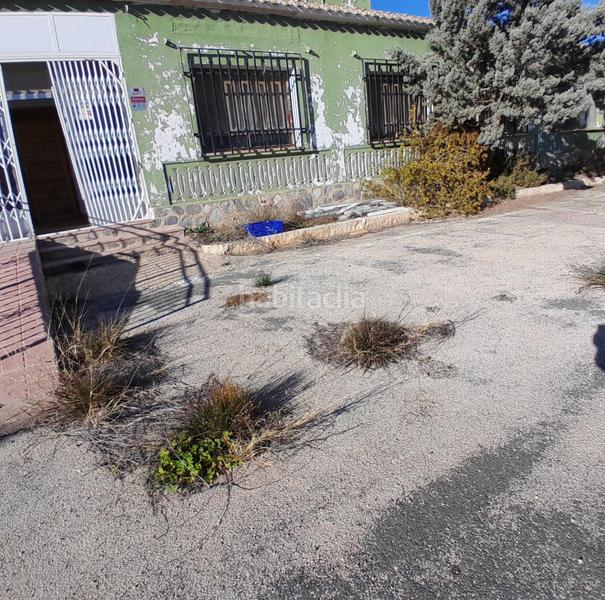 Foto dcf38593-61fa-4a72-aa3e-da32c5a910d0. Nave industrial nave chalet linea carretera en Yecla