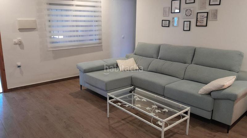 Foto 76aef6b3-1b6e-42e2-992c-09c7e697eb60. Chalet  reformado junto a en Yecla