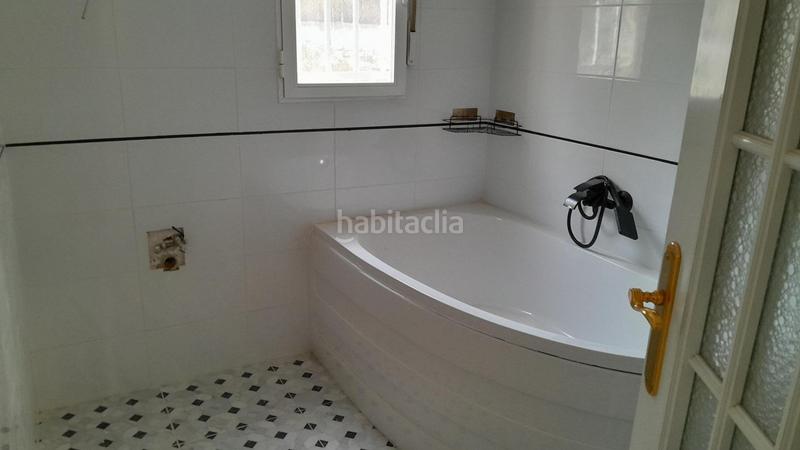 Foto b57f634c-9568-41bc-af53-b060356df5ee. Chalet  reformado junto a en Yecla