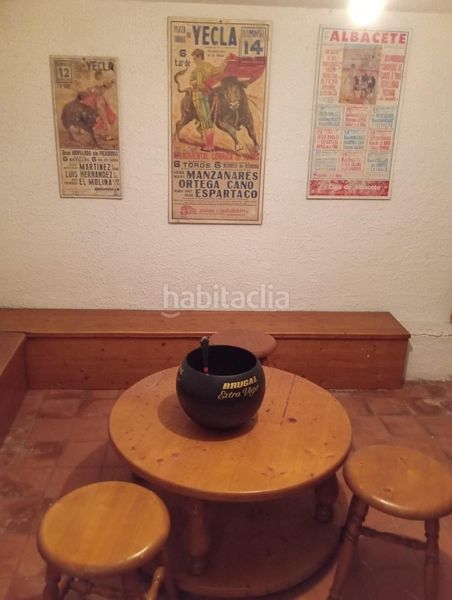 Foto 0cbe4e9e-fe66-4df4-9bf8-07fd9997b1ad. Casa amb aparcament a Yecla