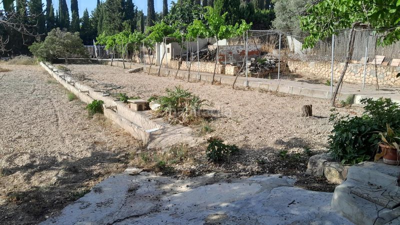 Foto 90c41065-e49d-4469-9119-f5821eb92a90. Xalet amb aparcament piscina a Yecla