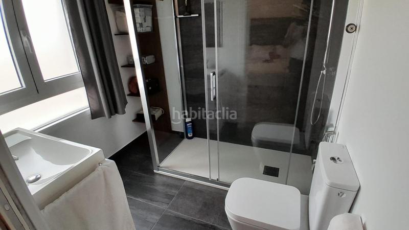 Foto b608cbe1-5657-4e71-9a40-d3a6eaa3442f. Casa  moderna con garaje en Yecla