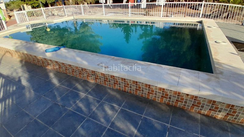 Foto 01aefe26-96fc-407f-8e86-bc7b2ca3358c. Chalet  con piscina en Yecla