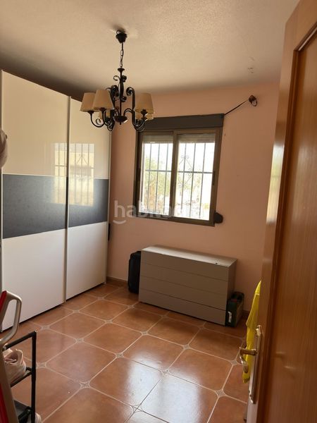 Foto 1cb0e959-0afe-4600-9a61-7f7c3631cef3. Chalet  con piscina en Yecla