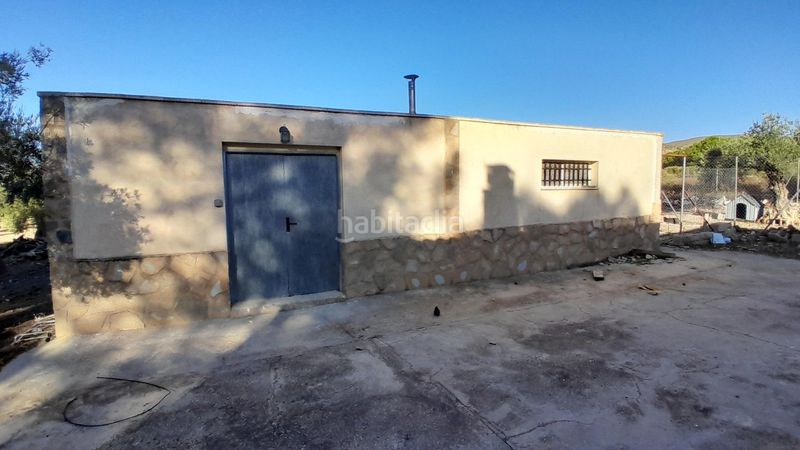 Foto 3673d666-5f1c-48a4-a528-d3aaeffc39a7. Chalet  con piscina en Yecla