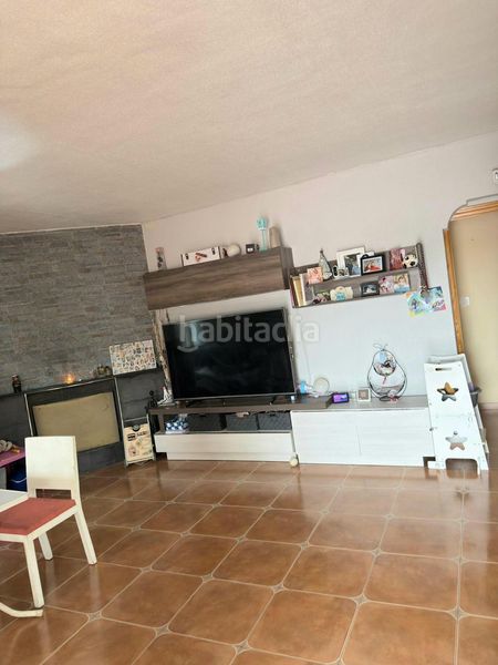 Foto 8d44fbba-fe22-41bc-b12f-84f71732820a. Chalet  con piscina en Yecla