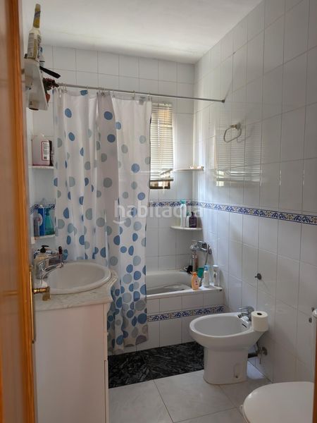 Foto f82a6dd5-f3d2-4747-b055-e25730f2db37. Chalet  con piscina en Yecla