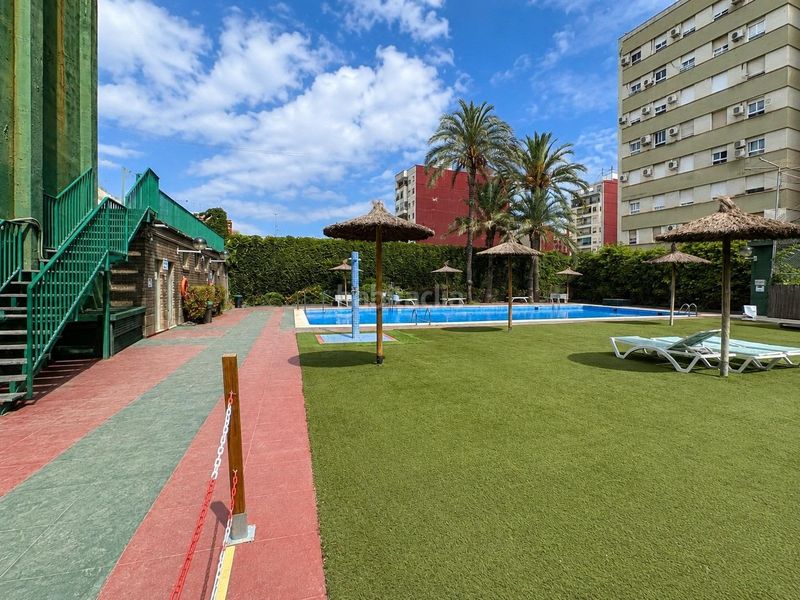 Foto 9b97249d-f6f0-4188-aa00-e68f6b7f4064. Pis amb aparcament piscina a La Creu Coberta Valencia