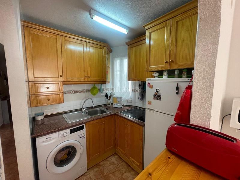 Foto caec5144-5e51-484f-ab8b-f4a21085d276. Apartament amb calefacció aparcament piscina a Antonio Machado Torrevieja