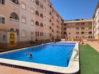 Apartament a Avenida Habaneras - Curva de Palangre. Apartamento céntrico con piscina en torrevieja  tu nuevo hogar j