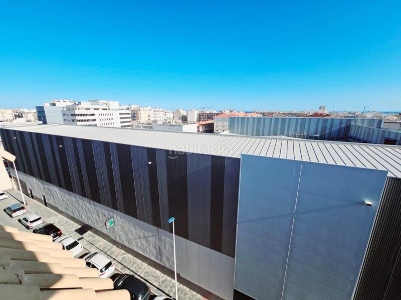 Foto 88de1532-f4e9-4d73-8dd9-2d242cdc2e73. Ático  de 2 dormitorios con piscina comunitaria en el corazón en Torrevieja
