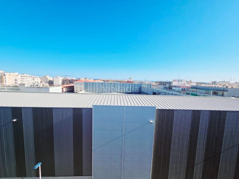 Foto 8ddd6b59-a0f9-4fc0-b0a8-b00d7eca0588. Ático  de 2 dormitorios con piscina comunitaria en el corazón en Torrevieja