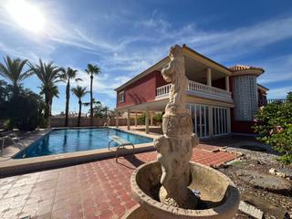 Xalet a Zona Carrefour - Urbanizaciones. Exclusiva villa en torrevieja  torreta florida