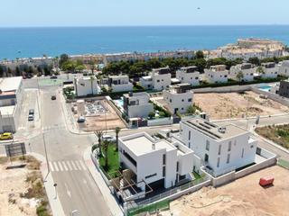 Xalet a Campoamor. Villa de lujo en  la playa
