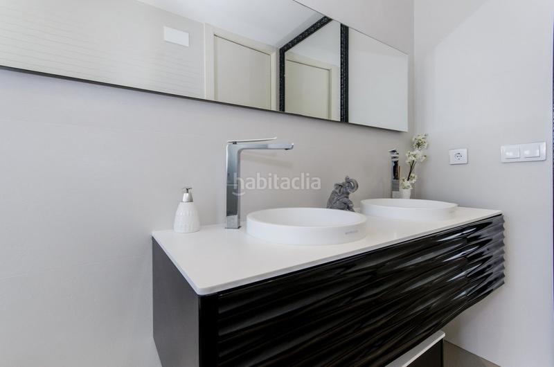 Foto 4ddac74b-13d3-4f82-83f8-7f1c298330b6. Xalet amb aparcament piscina a Campoamor Orihuela