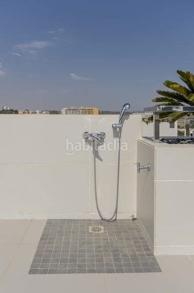 Foto 7cde4d9f-e7e3-4a82-9a60-5fd7a2108127. Xalet amb aparcament piscina a Campoamor Orihuela