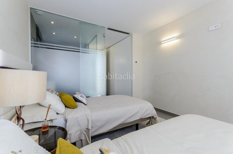 Foto f1d435e0-952f-4ce9-8924-7be01a85af4d. Xalet amb aparcament piscina a Campoamor Orihuela