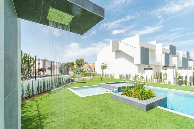 Foto d65fbd07-22e6-479a-a8ee-245d4f45f2e7. Casa amb aparcament piscina a Los Balcones-Los Altos Torrevieja