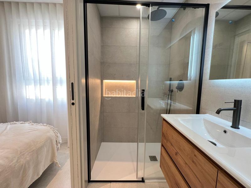 Foto 7f829824-13e3-4517-a880-d8663f887537. Apartamento en avenida doctor gregorio marañon 70 exclusivo apartamento de lujo reformado en 2025 con vistas al mar y alta eficiencia energética en Torrevieja