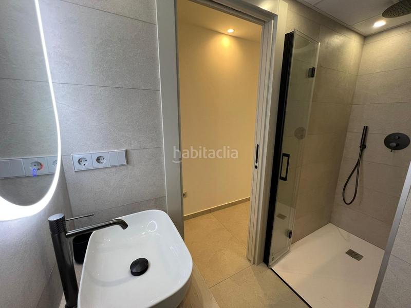 Foto a49245dd-8b3b-463e-aa52-fdbe961d40a0. Apartamento en avenida doctor gregorio marañon 70 exclusivo apartamento de lujo reformado en 2025 con vistas al mar y alta eficiencia energética en Torrevieja