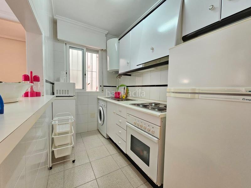 Foto 967d103b-5bec-4bf1-a5c5-8cf9ce8561eb. Apartamento en calle beniajan 16 apartamento a pocos metros del mar con piscina comunitaria en Torrevieja