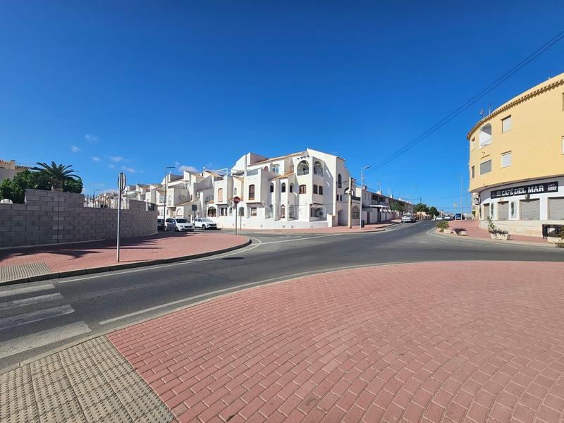 Foto 878644f8-642c-4633-a675-071c96802b5b. Apartament a Playa de los Náufragos Torrevieja