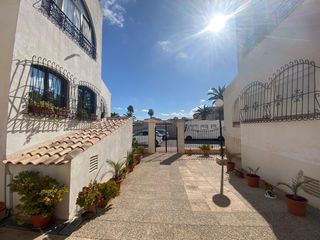 Piccolo appartamento in Playa de los Náufragos. Apartamento reformado en planta baja a 250 m de la playa  barrio