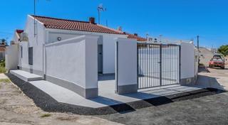 Casa adossada  Calle de rafael guerra. Chalet adosado reformado y amueblado en torretas, torrevieja  a